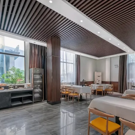 Nanyang Wolong Impression Hotel (Wolong Normal University)