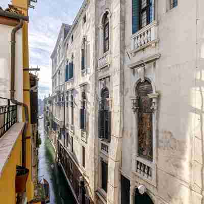 Palazzo Dei Fiori by Room Mate Hotel Exterior