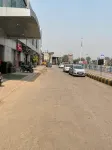 Hotel le Roi Raipur at Raipur Railway Station - parcheggio