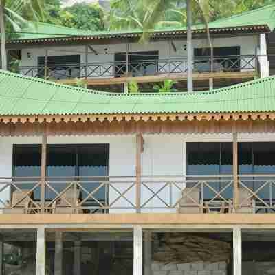 Minang Cove Resort Hotel Exterior