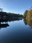 Waterfront cabin on Lake Martin near restaurants, golf and, AU football - Chalets