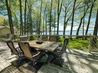 Charming Lake Front Cabin - 3-bedroom house with AC, WiFi in serene Hubbard Lake - 3 étoiles