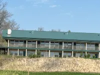 Summer Weekends Are Ready! Hot Tub, Sauna, Lake Front! 2 Bedrooms, 2 Full Baths!