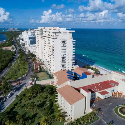 Club Regina Cancun Các khách sạn gần Bãi biển Delfines