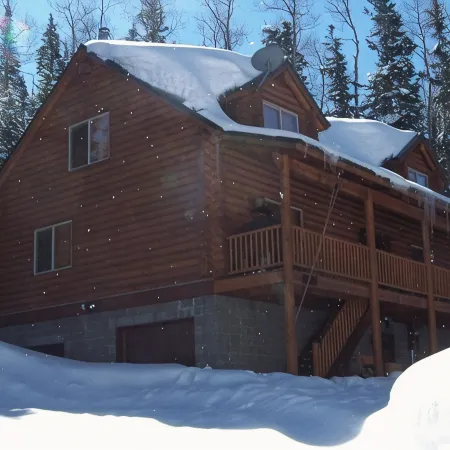 Authentic Log Cabin with Luxuries