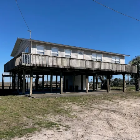 4 BR House in Horseshoe Beach: Your Fishing & Scalloping Adventure Starts Here
