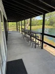 Grandpa’s cozy cabin in Arlington with WiFi, AC, grill,fishing, pedal boat,kayak