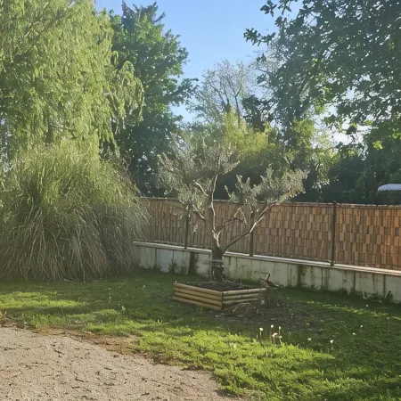Gîte à la Campagne Dans un Parc Arboré Avec Piscine Отели в г. Нов