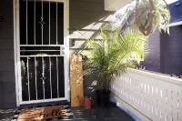 1G WiFi - Full Kitchen - 10M to Downtown - Bungalows
