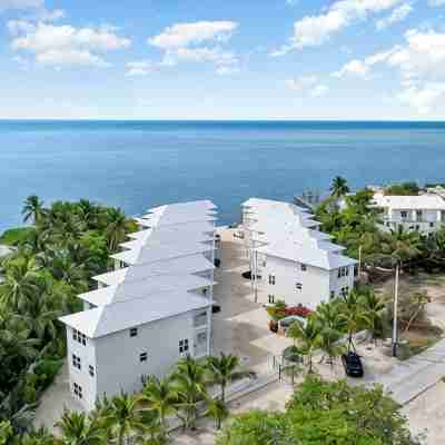 NEW - Oceanfront FL Keys Home w/Pool, Free Dockage, Gameroom, Private Balcony Hotel Exterior