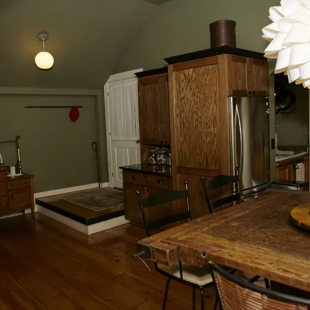 Rare deluxe 1 bdrm w/views of the Covered Bridge