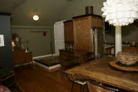 Rare deluxe 1 bdrm w/views of the Covered Bridge