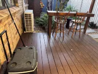 Pets welcome, family friendly home. 5 minute drive to beaches. - 4 stelle
