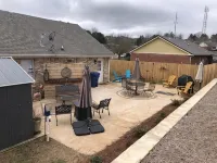 Charming 2-bedroom house - Walking distance to all sporting venues at Ole Miss!! - 4-Star