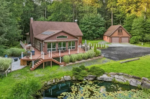 The Catskill Getaway • Near Bethel Woods & Hiking & HOT TUB - Wi-Fi