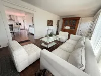 La Jolla White Door Cottage walking distance to beach, cove, shops, &restaurants - Bungalows