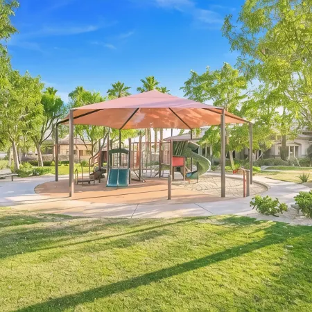 Lakefront Luxury Villa 4 bedroom+loft with Pool