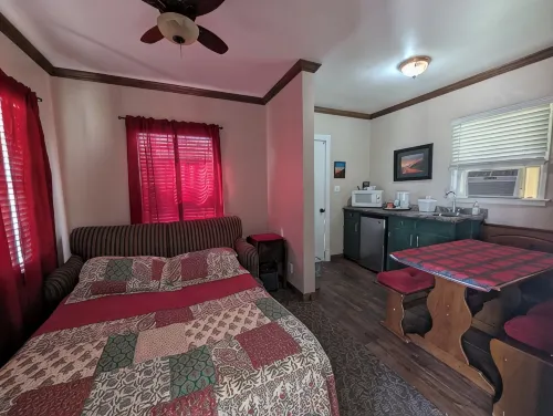 Squaw Valley Motel Room #1 - Homestays