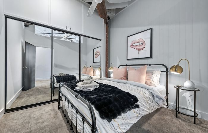 Luxurious Woolstore Living! ~Teneriffe