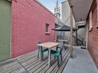 Hotel Mini Inc Hotels near Quebecor
