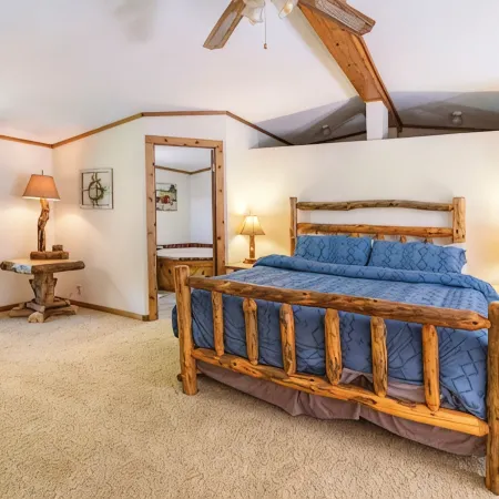 Hocking Hills Getaway w/ Hot Tub, Sauna & 20 Private Acres. Pet-Friendly!