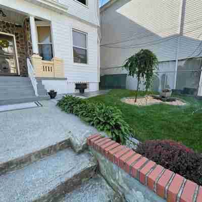 Lovely Victorian Home. Spacious 2 bedroom w/ Parking. Bed & Breakfast Type Space Hotel Exterior