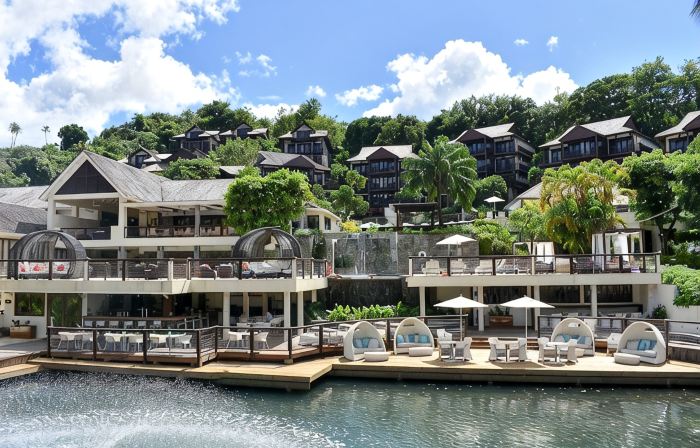 Marigot Marina Apartment 6a, with free Zoetry Hotel access