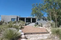 Big Sky Marfa - Quiet, Spacious Adobe with Spectacular WtX Views!