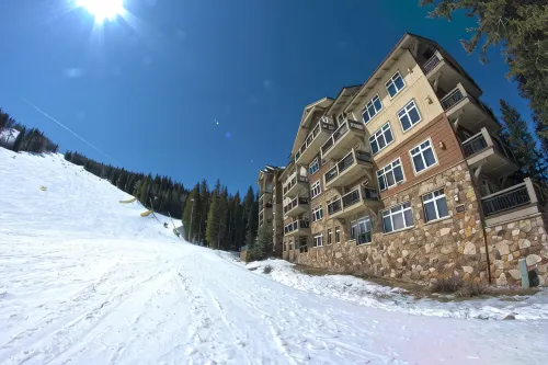 True Ski-in/Ski-Out Luxury at Lone Eagle – Highest 2Br on the Slope Side - Pools