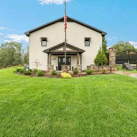 Norris Lake Stooksbury Lodge Perfect for Side by Side’s, Families, and Fishing!
