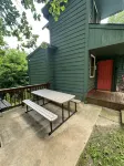 20 Acre Cabin Near River - Perfect Float Trip Stay - Sleeps up to 7 - Hytter