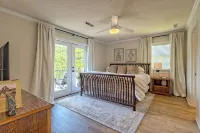 Hilltop Cottage with Hot Tub in Sky Valley, Ga