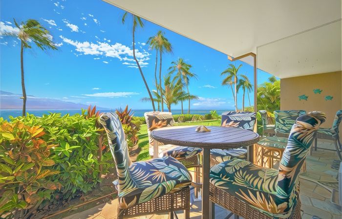 Stunning Direct Oceanfront Home on the Beach, AC, Pool, Spa