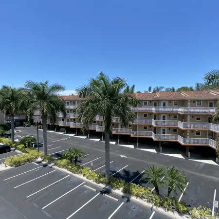 Condo in Waterfront Resort - Clearwater Beaches & Honeymoon Island, Free Bikes