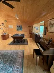Beautiful Lakefront Property with Guesthouse