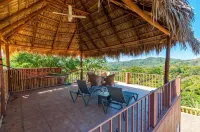 Jungle and Ocean Paradise, Infinity Pool, 4BR/3BA - Private location! - 3-Star