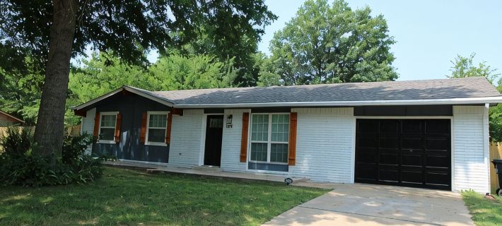 Claremore Whole House - Just Fully Remodeled - Dogs Allowed - No Checkout Chores Hotels in Rogers County