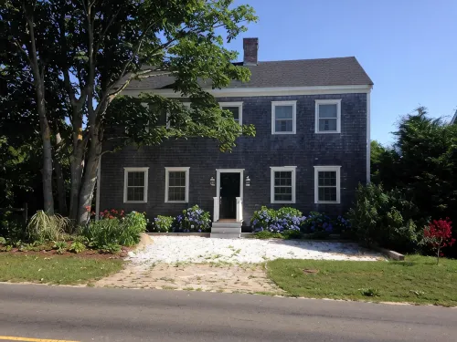 Nantucket Colonial abuts conservation land and bird sanctuary