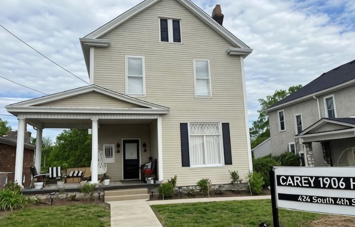 Entire Two story 4 bed/2 full bath. Historical home only steps to Centre college