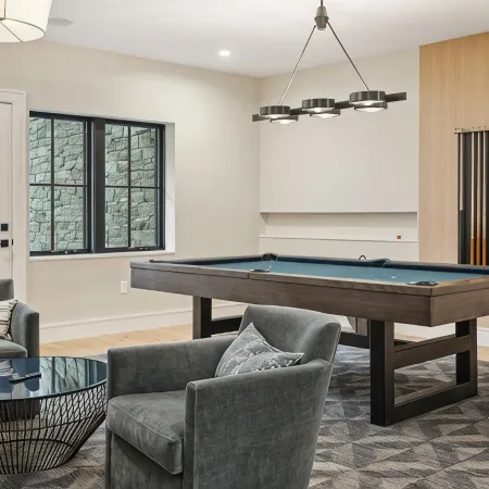 Stowe Woods / Pool, Gym, Tennis Court & BBQ