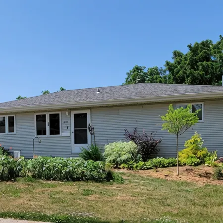 Private Entrance/Space. Peaceful Getaway. Close to Events. King Bed. Amenities!