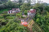CR Mariposa Gateway - 4-Star
