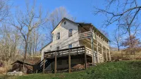 Old Post Office - Fam/Pet/EV Friendly in wild and wonderful Canaan Valley, WV!