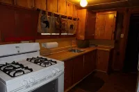 #18 Ponderosa Cabins 104 N Laurel cabin 18 - 2-Star