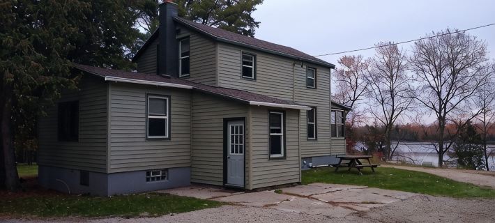 3-bedroom home on the river 10 min. from town also have identical1817617 ID # Ξενοδοχεία στην πόλη Delta County