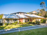 Tathra Beach House Holiday Apartments Hotels in Bega