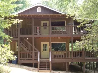 Private retreat at the waters edge of one of NE Ga premier trout streams. - Chalets