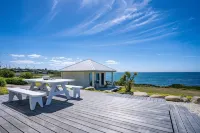 Saltwater - Absolute Oceanfront, Hot Tubs, Sauna, Fire Pits - Homestays