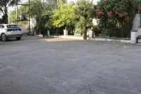 Hotel Vaishnavi Heights - Motels