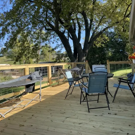 Cozy Cabin Retreat located just minutes to Galena, IL & DBQ, IA